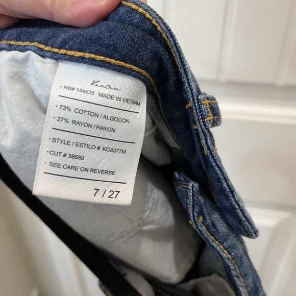 Kancan Estilo Denim Raw Hem Distressed Jean Shorts Size 7/27 KC8377M Medium Wash - Picture 9 of 10